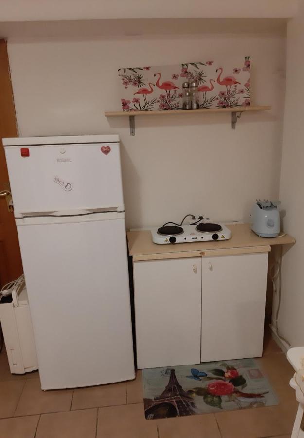 Double Room Фучекио Екстериор снимка